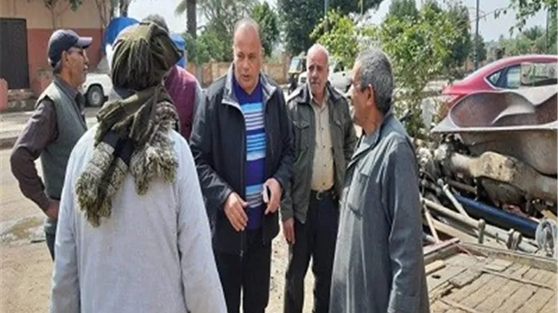 منشأة القناطر تتعاقد مع شركة نظافة لجمع القمامة من المنازل