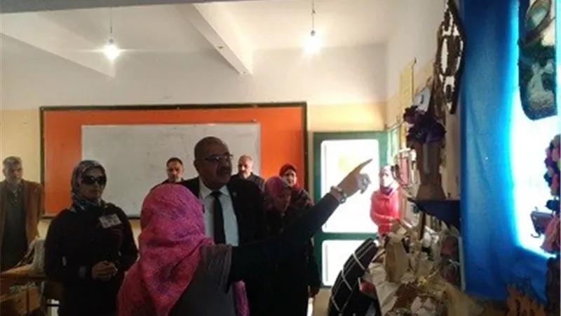 النيلي يتابع اللمسات النهائية لافتتاح معرض تعليم مطروح بالاعدادية بنات