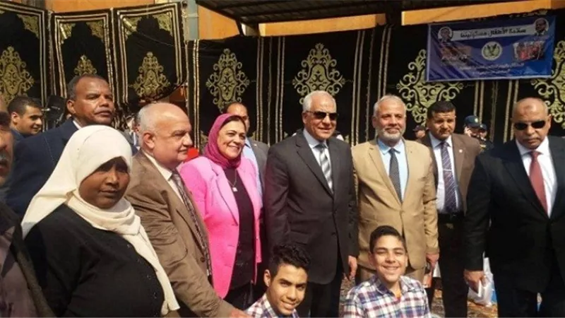مدير تعليم الجيزة يشارك ابنائه الطلاب في زيارة الحماية المدنية