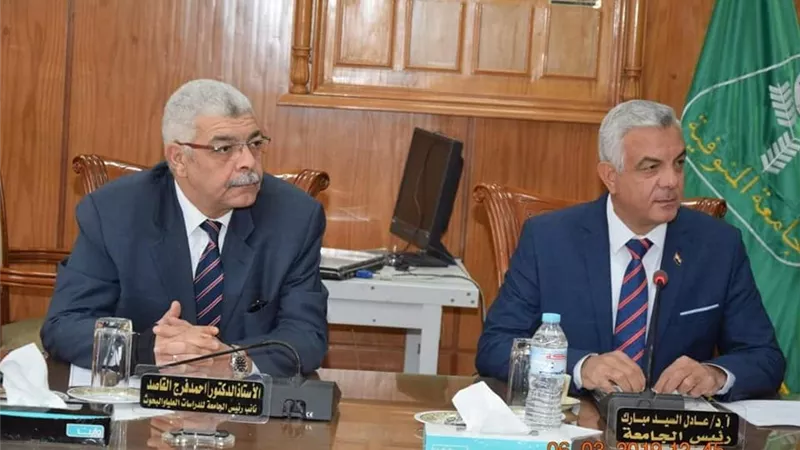 رئيس جامعة المنوفية يتابع أعمال لجنة المنشآت