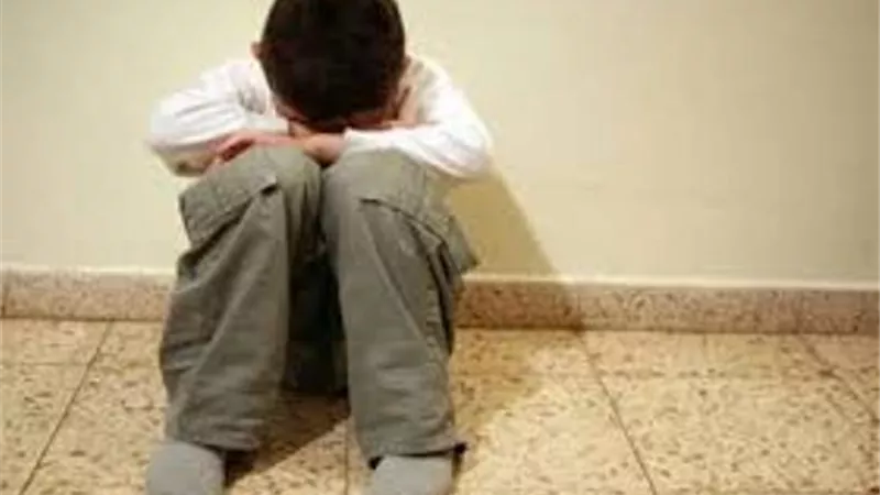 الأم وزوجها والخال والجدان.. يتناوبون الاعتداء على أطفالهم لثلاث سنوات