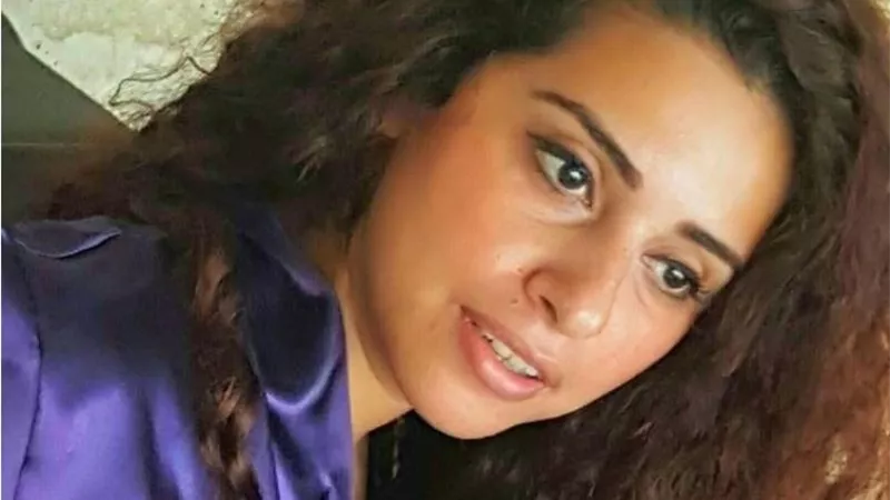 نورا الباز تحقق نجاحا كبيراً بأغنيه عادى وبراحتك لمحمد الشرنوبى