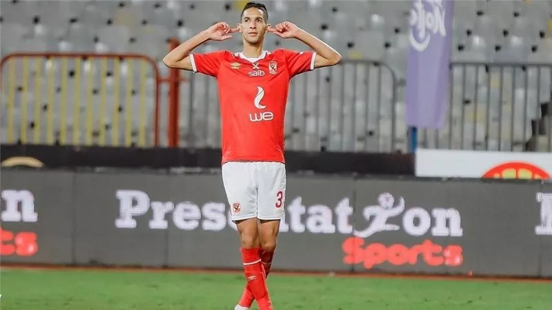 موسيمانى يتلقى صدمة بعد إصابة نجم دفاع الأهلى قبل مواجهة الدحيل