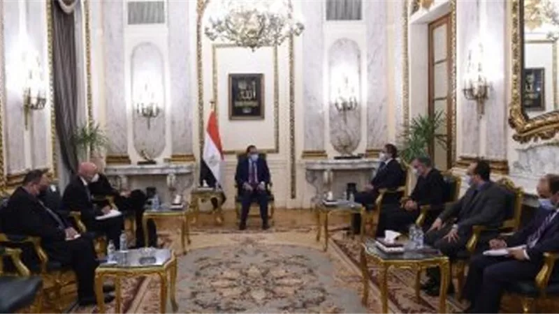 رئيس الوزراء يلتقى مديرة مركز التراث العالمي التابع لليونسكو