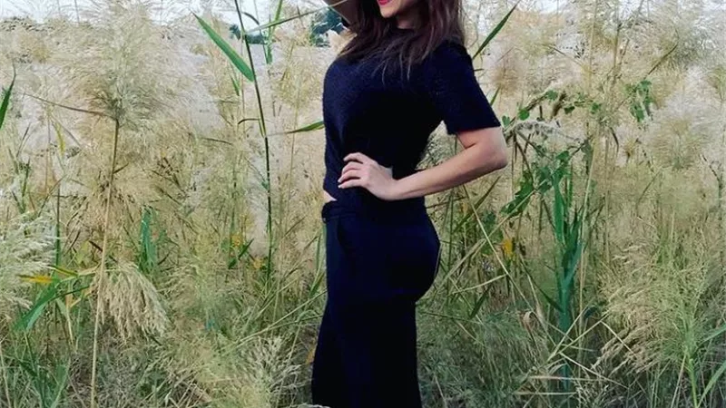 غادة طلعت تتألق عبر إنستجرام في أحدث إطلالتها ..شاهد