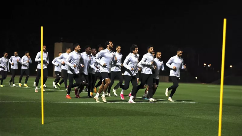 بعد اصابته أمس.. نجم الاهلى يشارك فى التدريبات اليوم استعدادا للدحيل