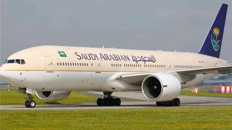 الخطوط السعودية تزيد عدد رحلاتها من مصر بسبب زيادة الحجوزات قبل التعليق
