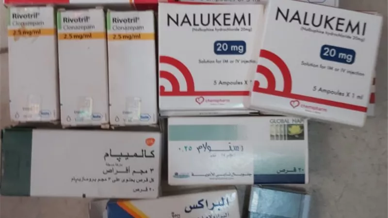 ضبط 1449 عبوة دوائية منتهية الصلاحية بالشرقية