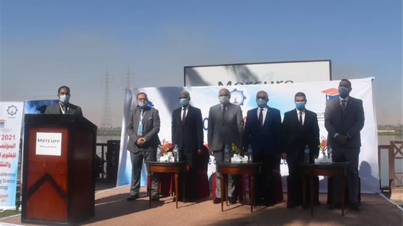 رئيس جامعة الأقصر يشارك فى إفتتاح المؤتمر الدولي للعلوم والهندسة والتكنولوجيا