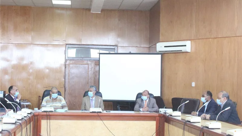 رئيس جامعة جنوب الوادي يتابع مستوى الخدمات بالمستشفيات الجامعية