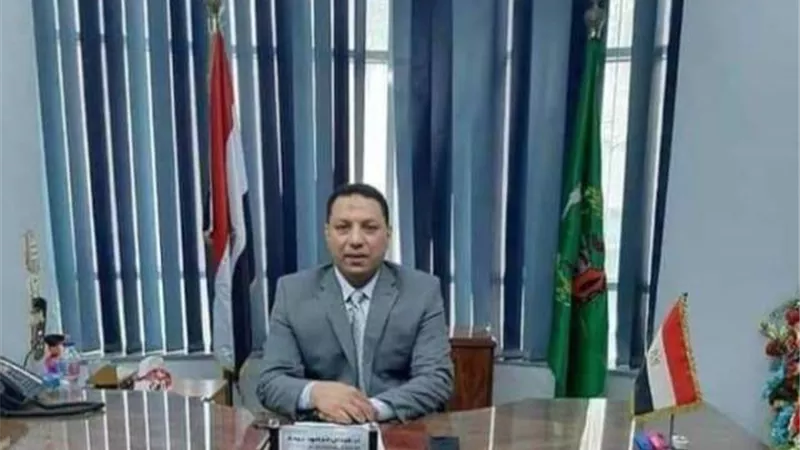 جولات مرورية على الوحدات الصحية بأشمون والتحقيق مع المتغيبين في الشئون القانونية.صور