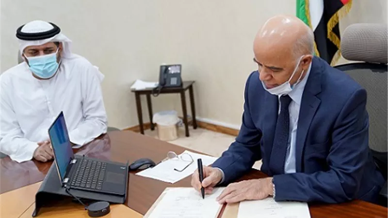 صور| جامعة الشارقة وهيئة المساهمات المجتمعية توقعان مذكرة تفاهم