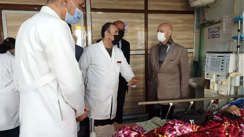 مسعود يتفقد سير العمل بمستشفي الزقازيق