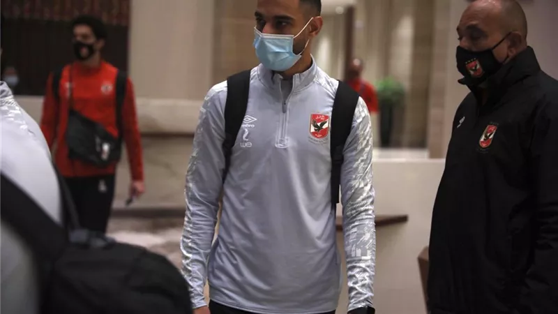 الأهلي يصل استاد المدينة التعليمية استعدادا لمباراة الدحيل