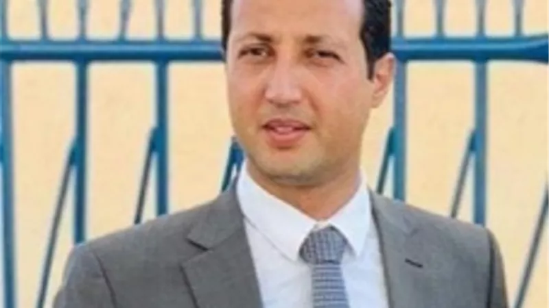 سائق تاكسي بالاسماعيلية يسلم سيدة للأمن لشكه فيها باختطاف طفل