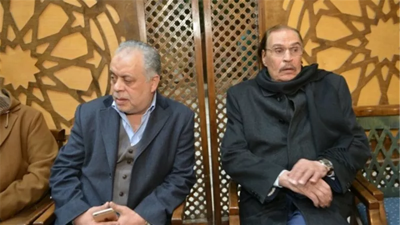 نقيب الممثلين ينغى رحيل عزت العلايلى بكلمات مؤثرة