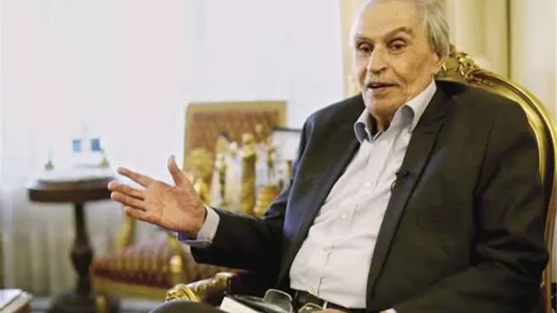 تشبع جنازة الفنان عزت العلايلى بمسجد المروة ب 6اكتوبر