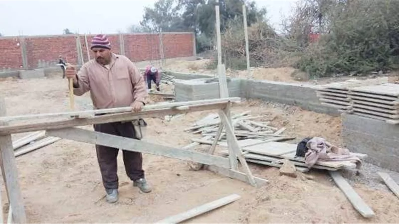 تنفيذ إزاله لحالة تعدي بالبناء المخالف على مساحة ٢٠٠ متر بالمنطقة الصناعية بنطاق مركز بلبيس