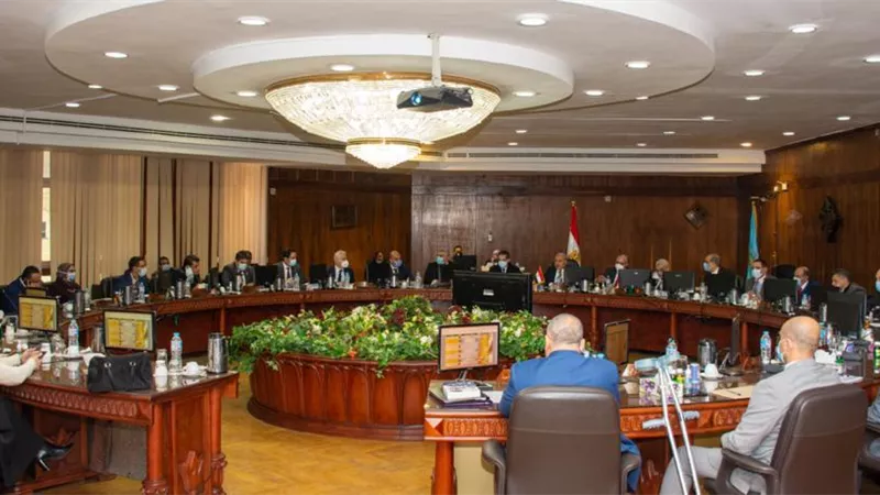 ترقية 17 عضوا بهيئة التدريس وتعيين 6 مدرسين بجامعة طنطا