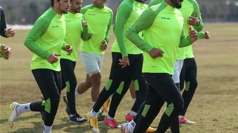 ثلاثى سيراميكا كليوباترا ينتظمون فى التدريبات الجماعية
