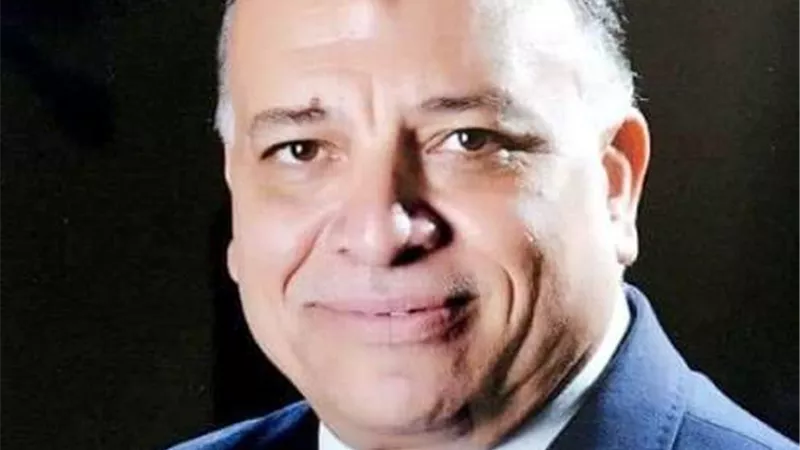 رئيس القابضة يهنئ العاملين لحصول مطار القاهرة على الإعتماد الصحى AHA