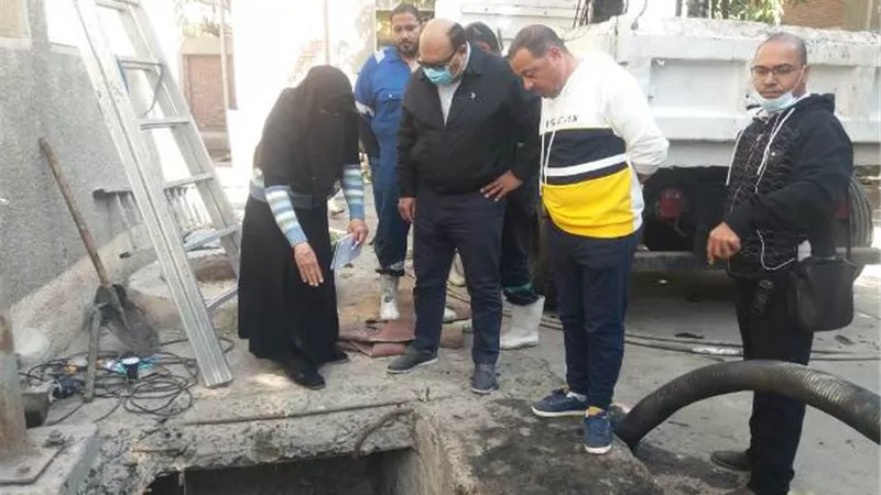 رئيس مياه القناة يتابع أعمال الصيانة بمحطة الزهور وتركيب 