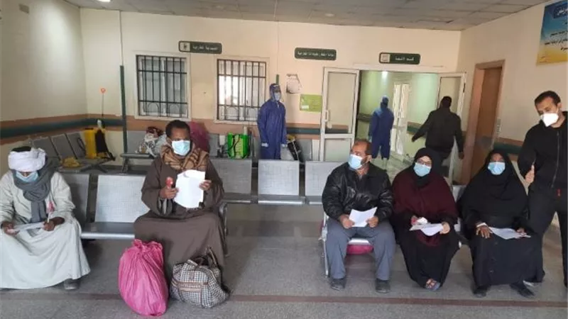 تعافى وخروج ٥ حالات كورونا بمستشفى قفط التعليمى