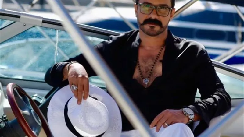 شاهد .. محمد رجب يخطف القلوب من كواليس 