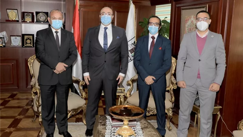 محافظ بني سويف يدشن دورة تدريبية للشباب لمتابعة مشروع تطوير القرى