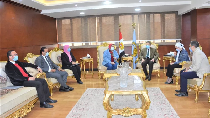 محافظ الغربية يستقبل ممثلي مبادرة حياة كريمة بالغربية