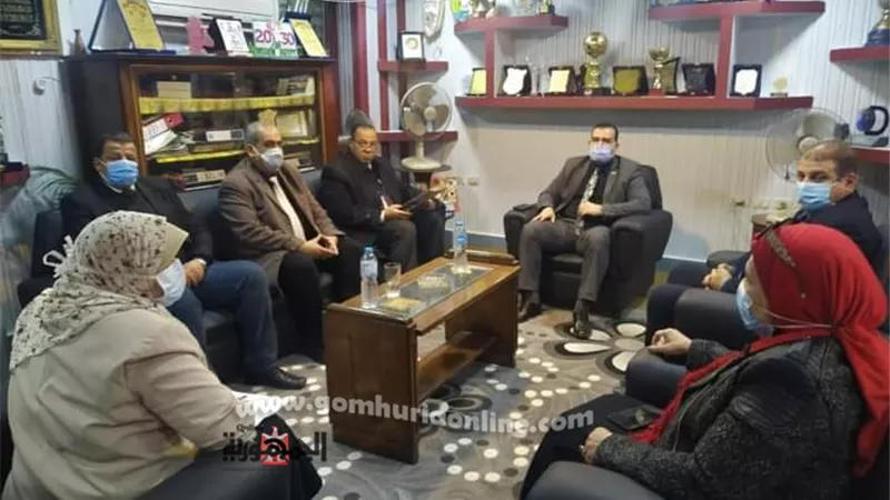 مدير تعليم المنوفية يكلف موجهين عموم المواد بإعداد فيديوهات شرح مناهج الفصل الدراسي الثاني على اسطوانات