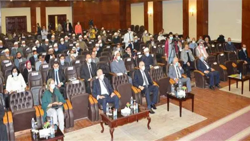 دورة الإعلام الديني والتحديات المعاصرة تواصل فعالياتها بشرم الشيخ ومحافظ جنوب سيناء يسلم شهادات المشاركين