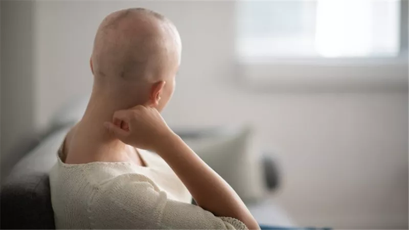 استشاري: المتعافون من السرطان يعودون إلى حياتهم الطبيعية بشكل تدريجي