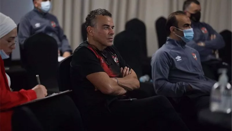 الاهلى بالزى الاحمر امام بايرن ميونخ بنصف نهائى المونديال
