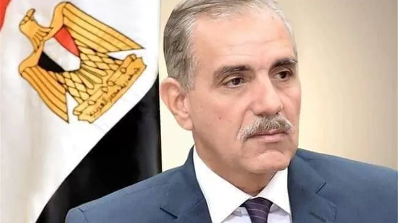 إحلال وتجديد شبكات الكهرباء بكفرالشيخ