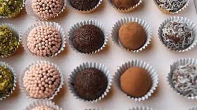 بريجاديرو كرات الشيكولاتة البرازيلية انيقة ولذيذة بالفيديو لاية حبيب