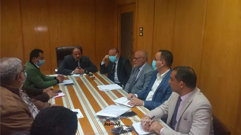 نائب رئيس جامعة الأزهر يتابع الموقف التنفيذي للأعمال الجاري تنفيذها بفرع الجامعة بأسيوط مع شركة 