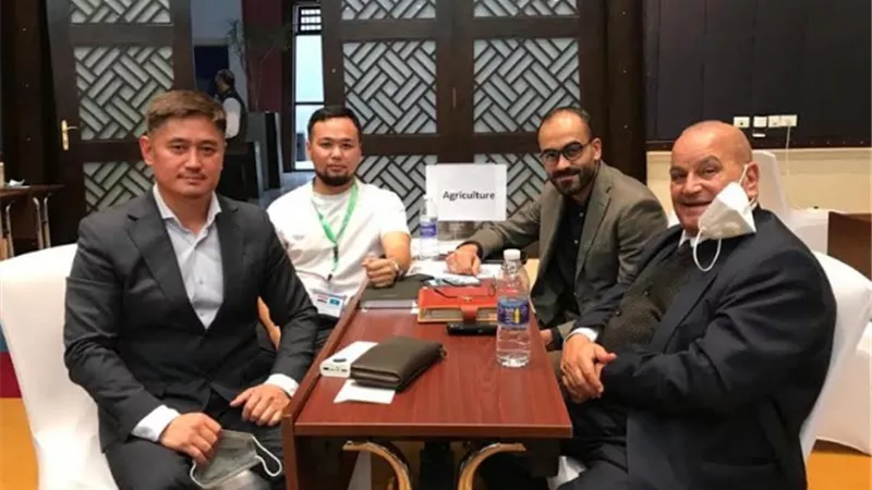 يشيد بملتقى مجلس الأعمال المصرى الكازاخستانى