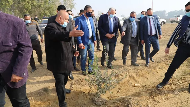 وزير الزراعة ومحافظ الفيوم يتفقدان مزرعة كوم أوشيم