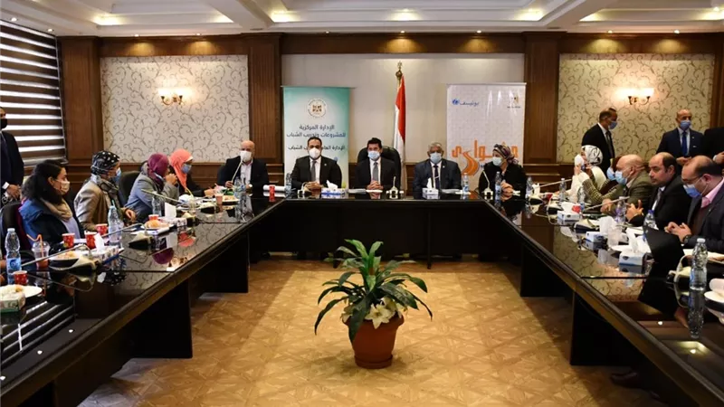وزيرالشباب يشهد ورشة عمل إنشاء نظام لإدارة المشروعات بالوزارة