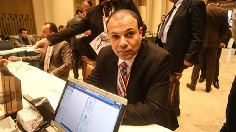 برلماني لوزيرة التخطيط: زيادة ميزانية محافظة الشرقية لا تكفي ونرصف طريق من 5 سنوات ولم ننته منه