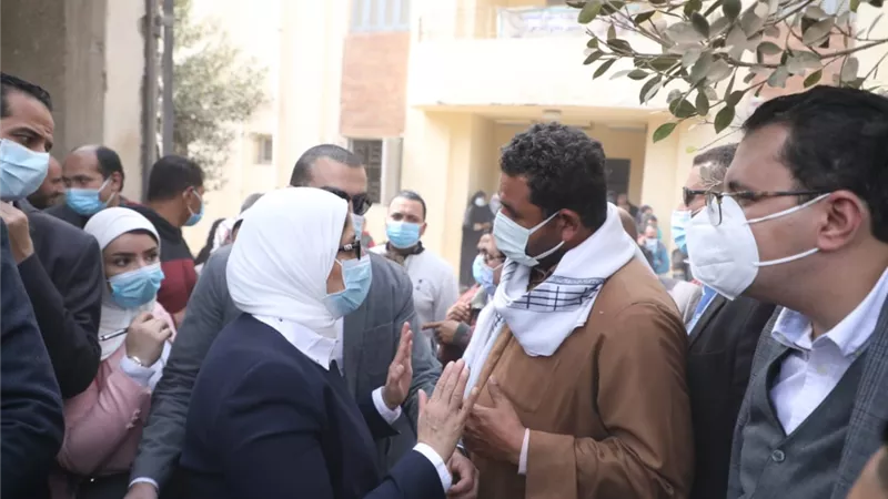 وزيرة الصحة تتفقد الوحدة الصحية بقرية عرب الحصار القبلية بالجيزة