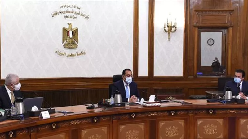رئيس الوزراء يستعرض السيناريوهات المقترحة لاستكمال الفصل الدراسي الثاني وترتيبات امتحانات الفصل الدراسي الأول