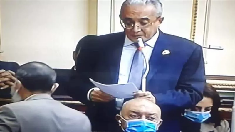 وكيل لجنة الخطة والموازنة ينجح فى حل قضية صرف حافز التطوير للصف الثالث الابتدائي