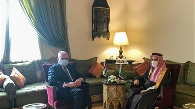 وزير الخارجية السعودي يلتقي نظيره الفلسطيني بالقاهرة