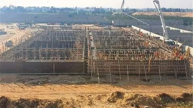 محافظ الشرقية يُتابع أعمال إنشاء محطة معالجة سنيطة الرفاعيين بمركز فاقوس
