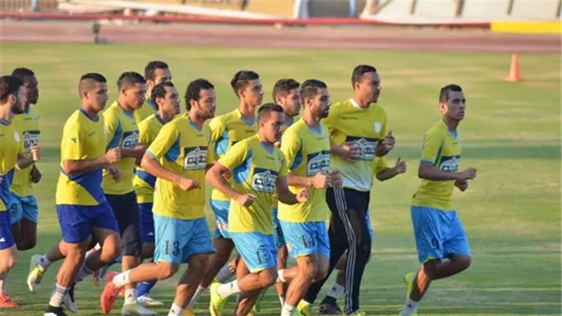 تدريبات بدنية قوية للاعبى الاسماعيلى.. وانتظام هذا الثلاثى