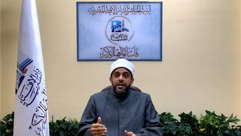 هل كفارة الصيام تشترط اطعام شخص صائم فقط؟ .. دار الإفتاء تجيب