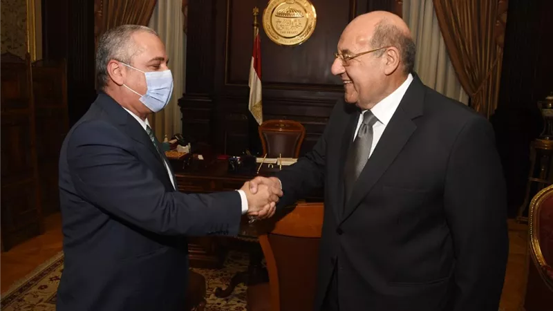 الشوربجي يبحث مع رئيس مجلس الشيوخ خطة لحل مشكلات المؤسسات الصحفية القومية