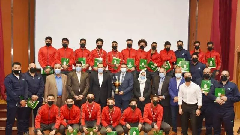 محافظ الشرقية يُكرم فريق هوكي الشرقية مواليد 2000 الفائز ببطولة الجمهورية